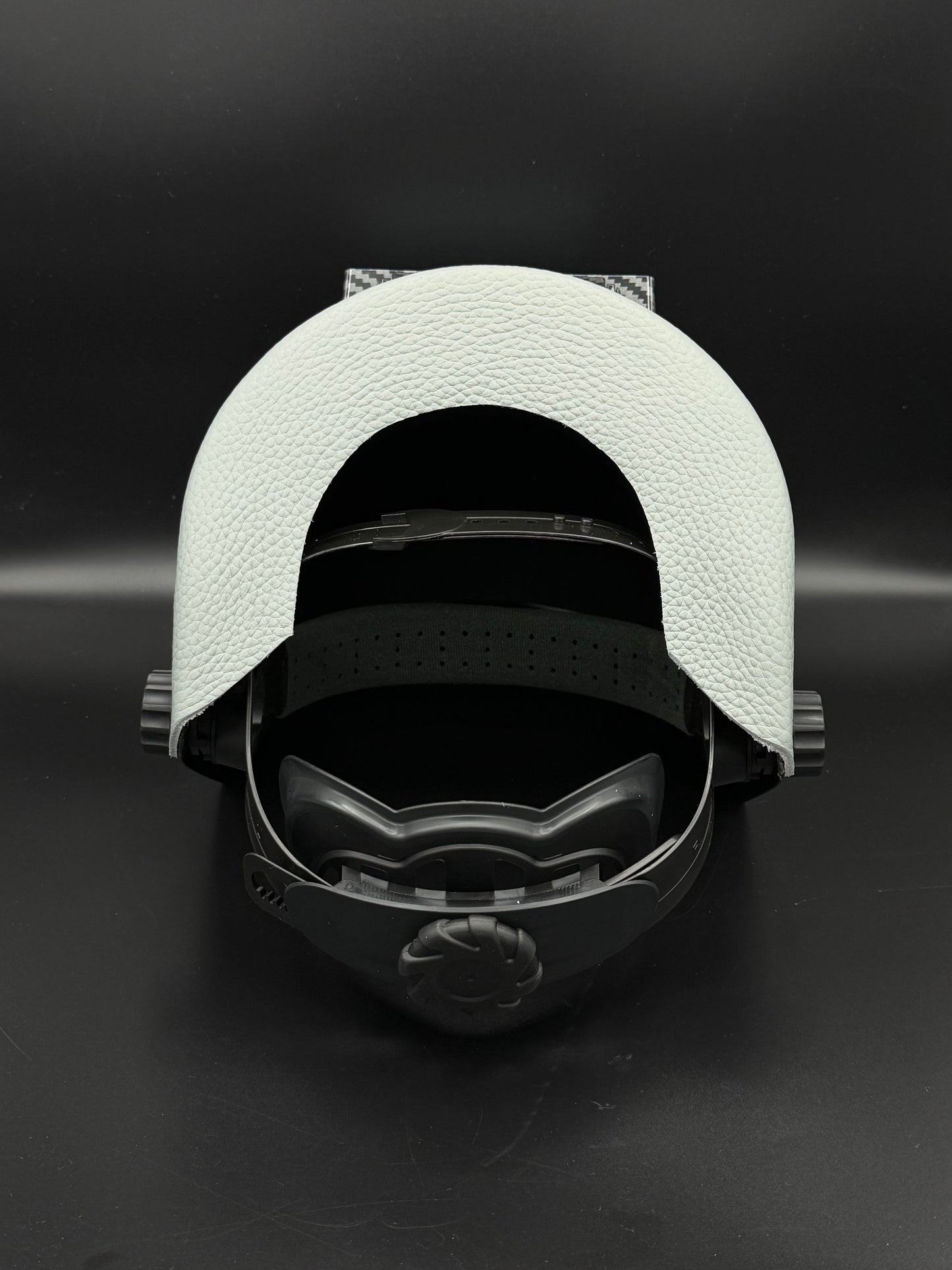 Carbon Fiber Pattern Pipeliner Grey Leather