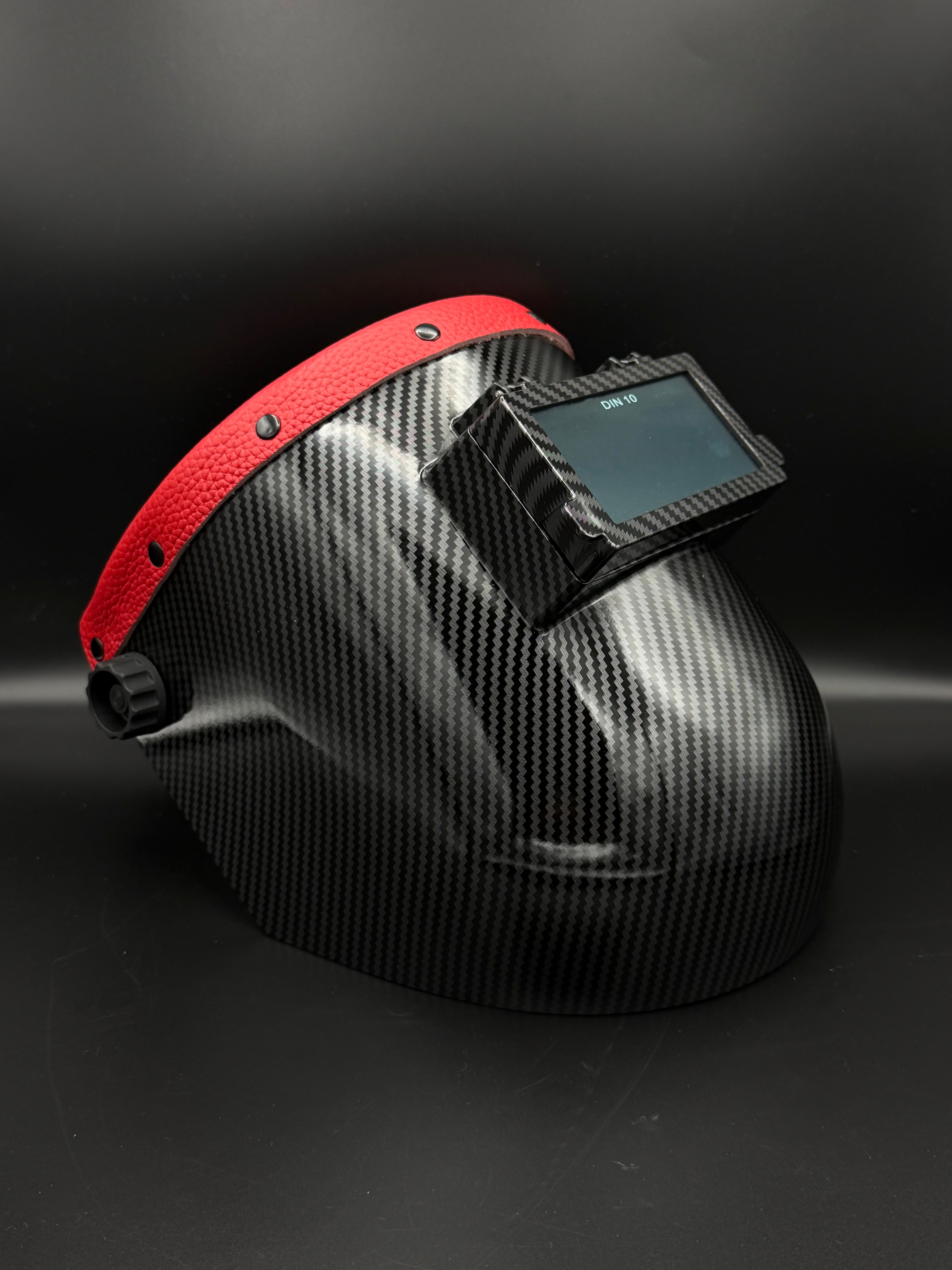 Carbon Fiber Pattern Pipeliner Red Leather