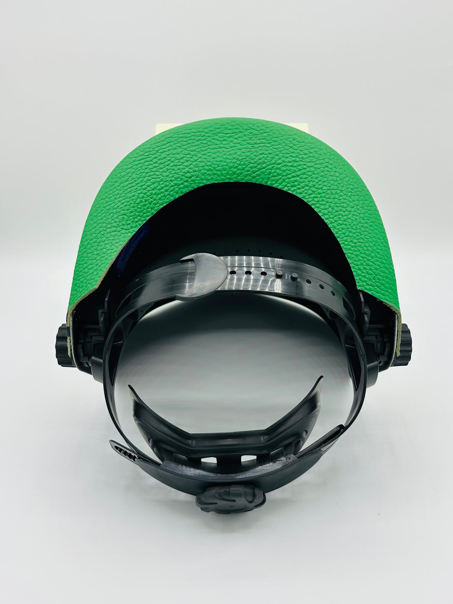 White Pipeliner Green Leather