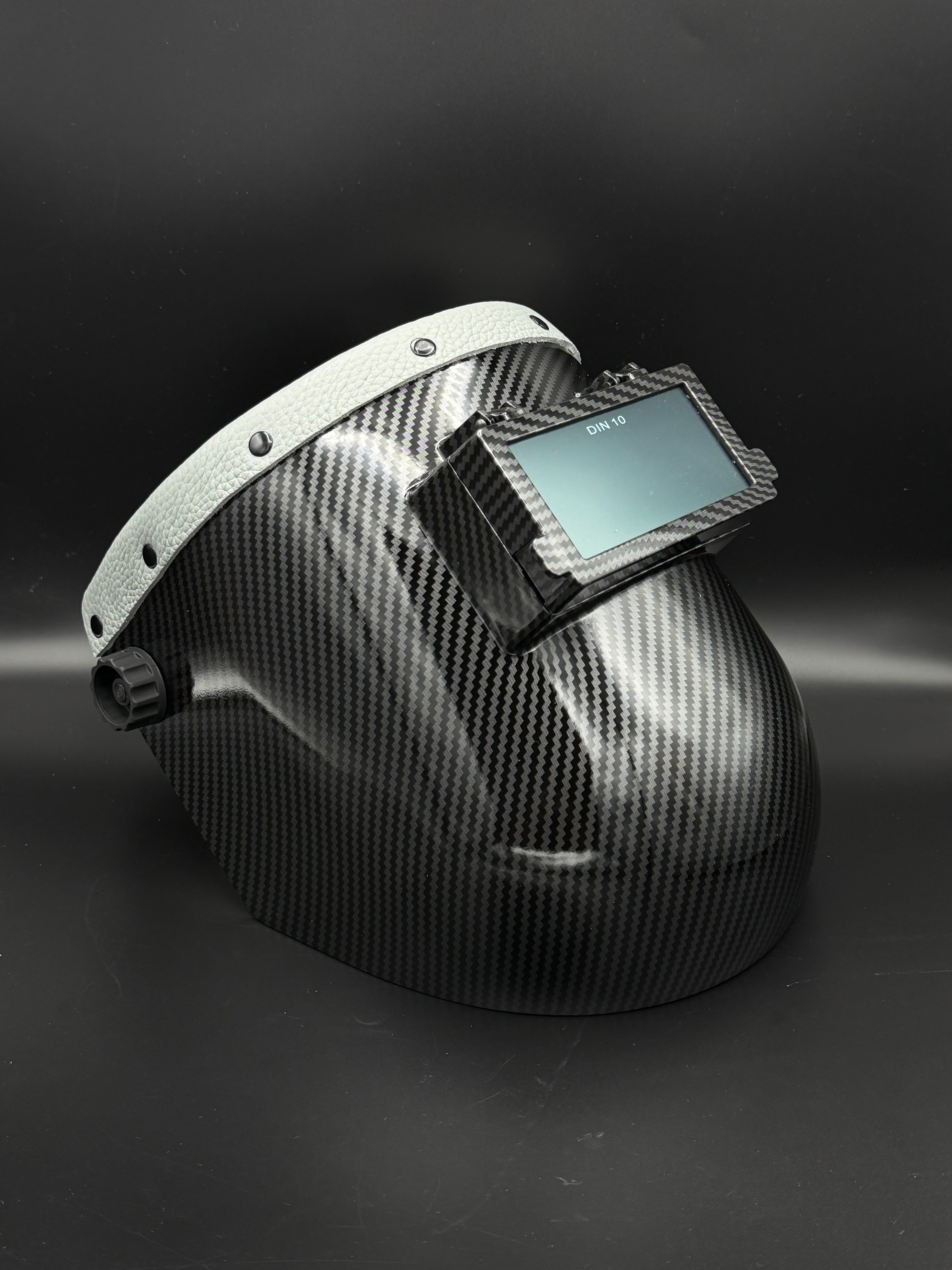 Carbon Fiber Pattern Pipeliner Grey Leather