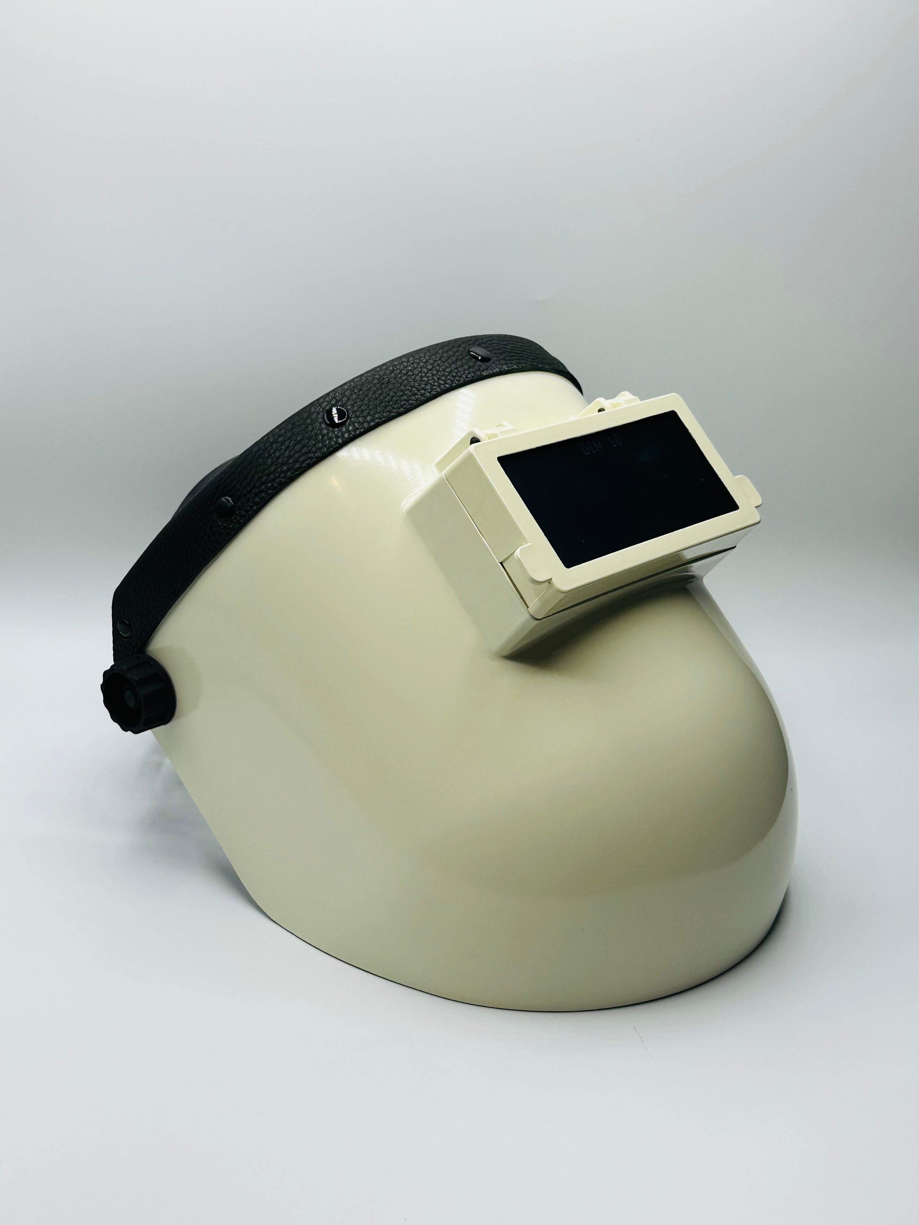 White Pipeliner Black Leather