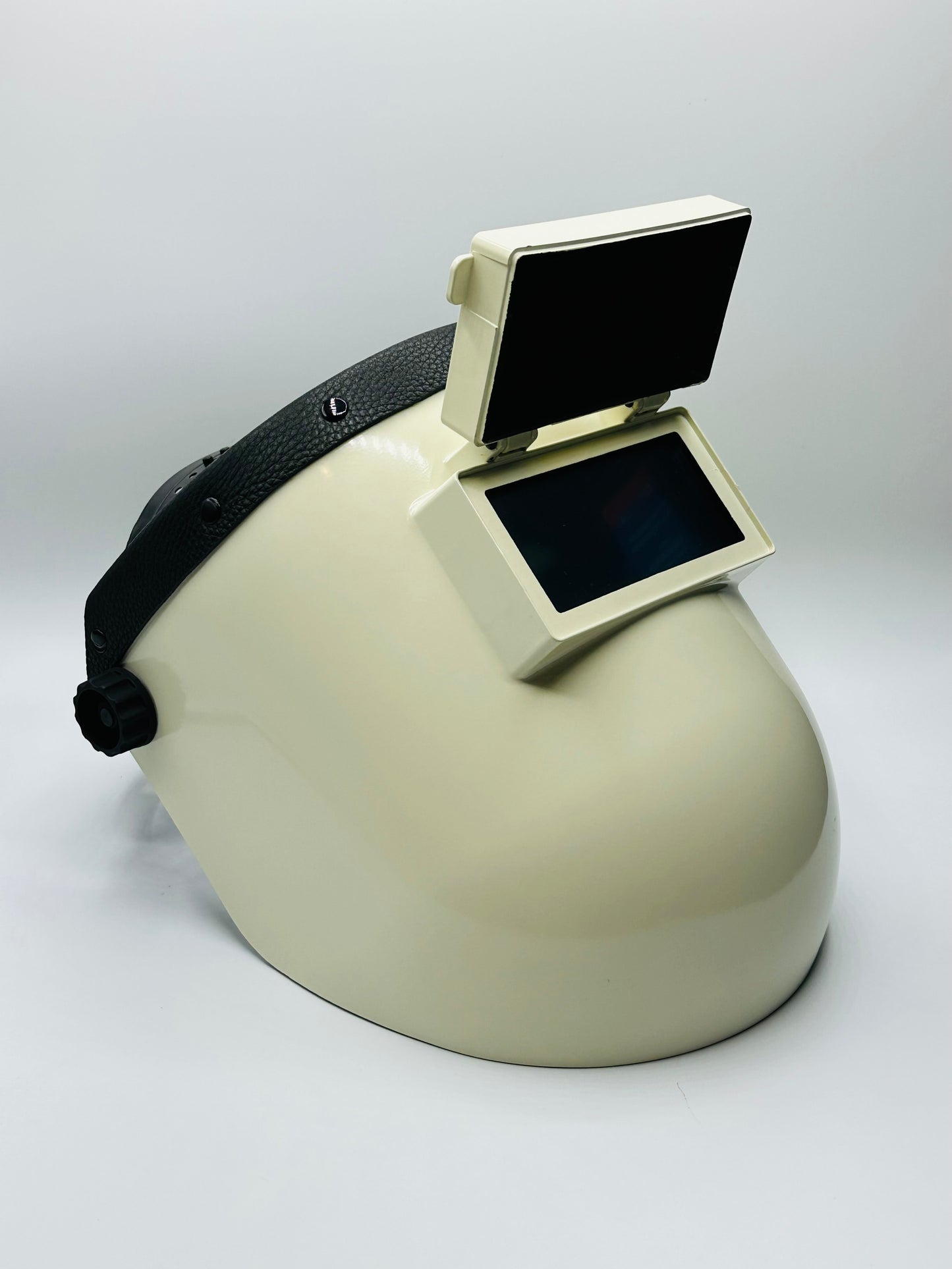 White Pipeliner Black Leather