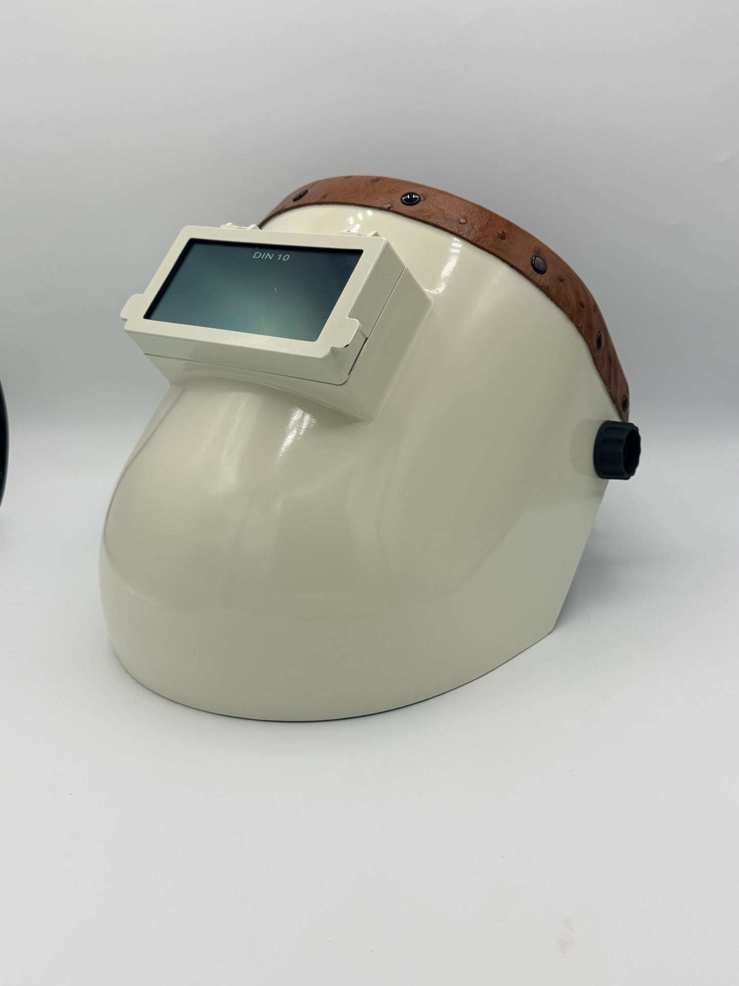 White Pipeliner Brown Ostrich (Faux)