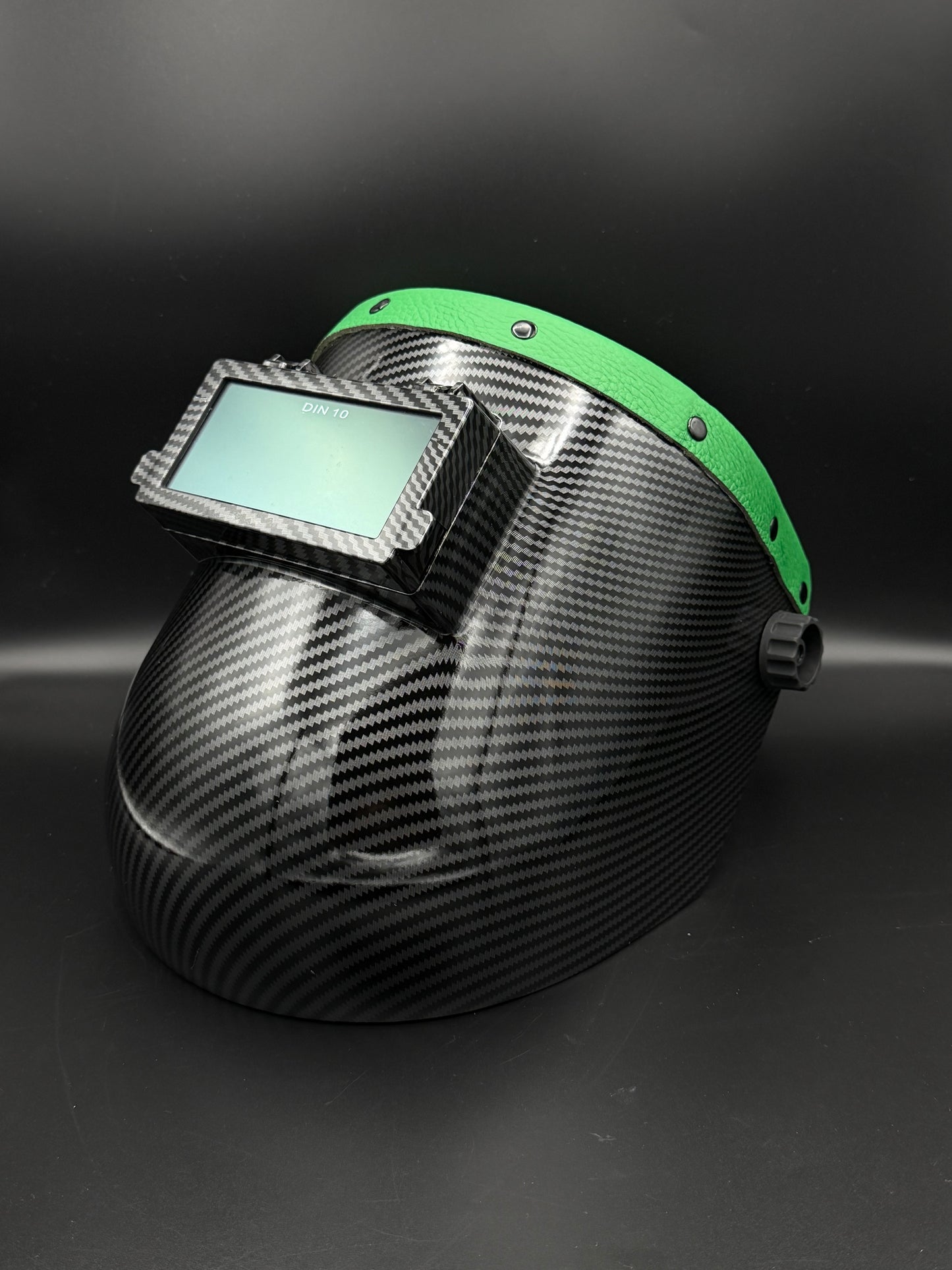 Carbon Fiber Pattern Pipeliner Green Leather