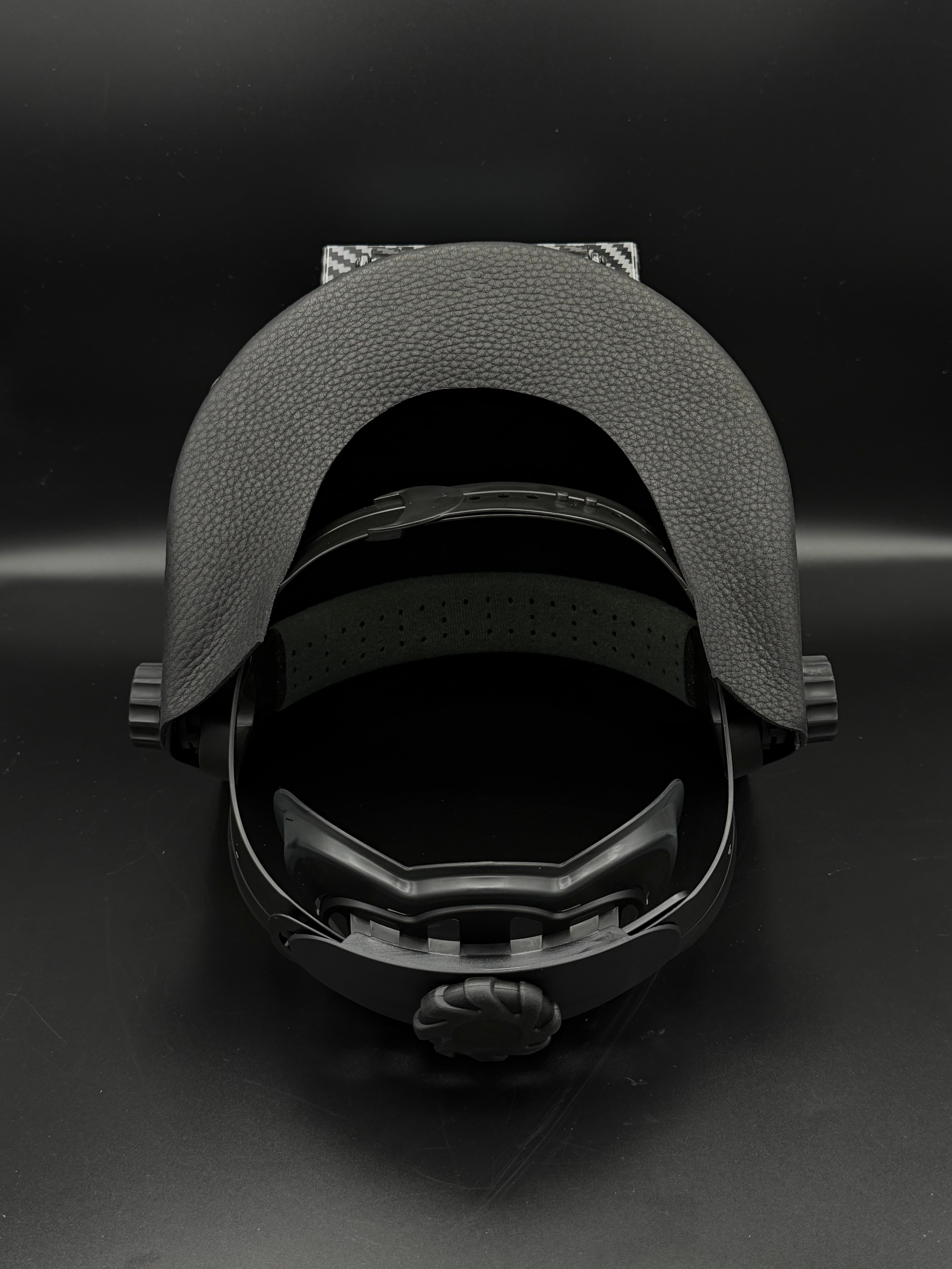 Carbon Fiber Pattern Pipeliner Black Leather