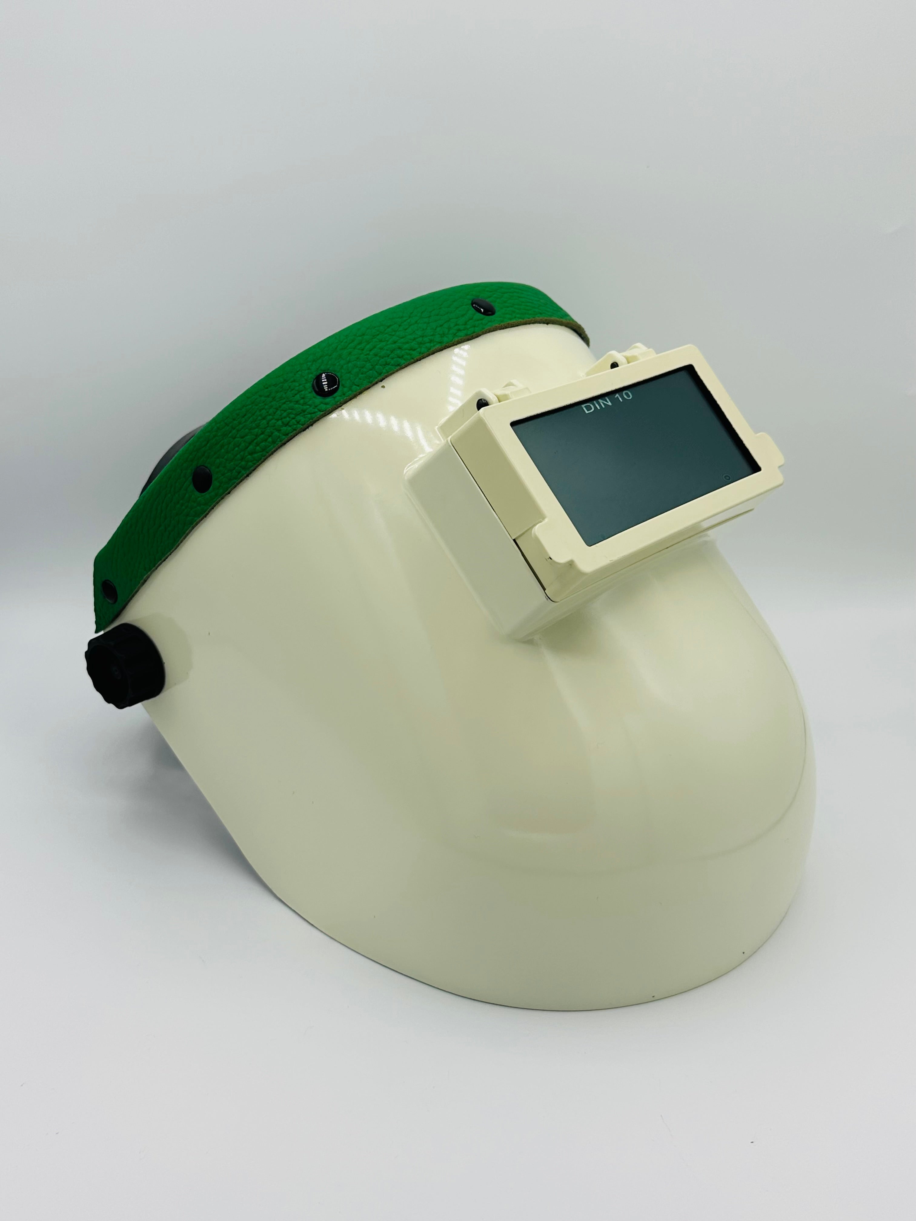 White Pipeliner Green Leather