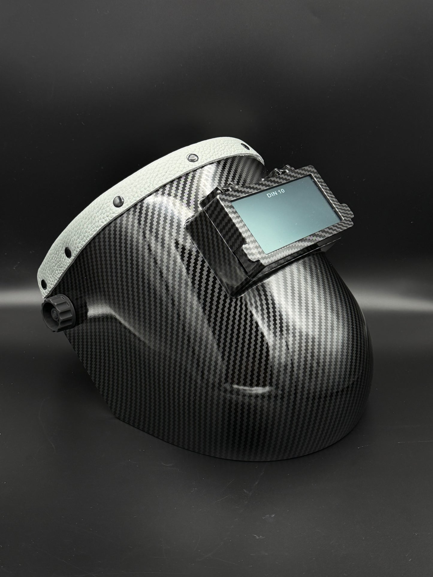 Carbon Fiber Pattern Pipeliner Grey Leather