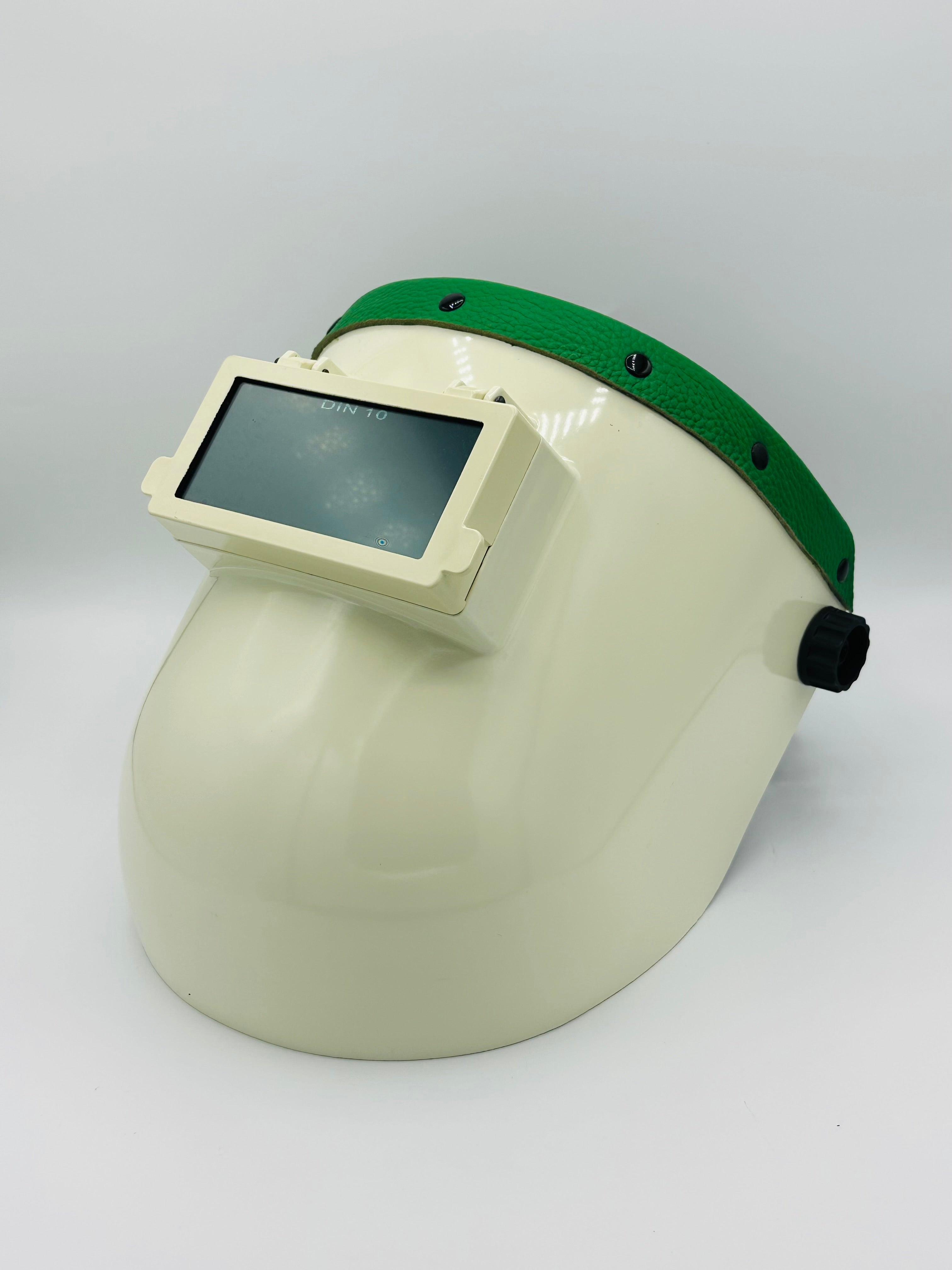 White Pipeliner Green Leather